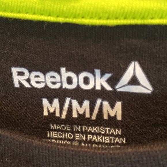 Brand new Reebok shirt - Picture 3 of 4